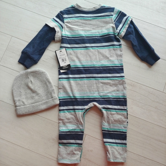 VOLCOM Baby NEW Coverall Jumper & Beanie - Picture 5 of 9